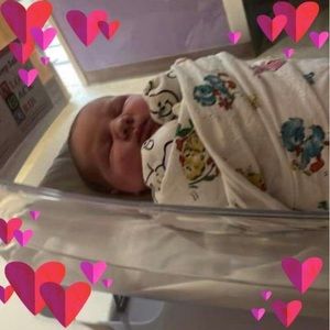 Meet your Posher, Crystal